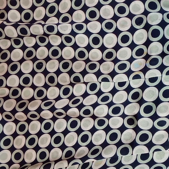 Vince Camuto M Print Top w Cinch Waist - Picture 2 of 5